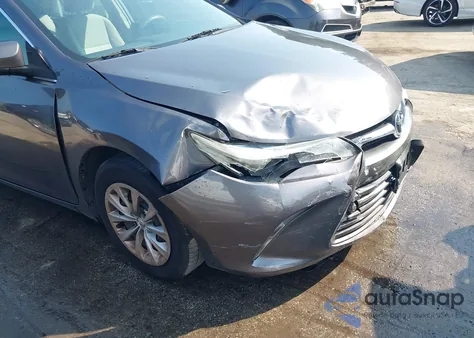 2016 Toyota Camry Le z USA, uszkodzony, nr VIN 4T4BF1FK8GR570922